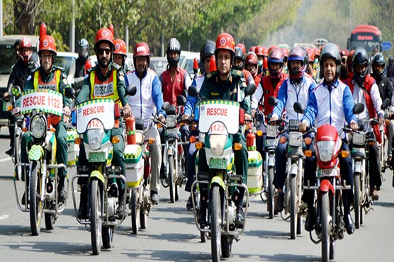 موٹرسائیکل-سواروں-میں-روڈ-سیفٹی-شعور-کیلئے-ریلی