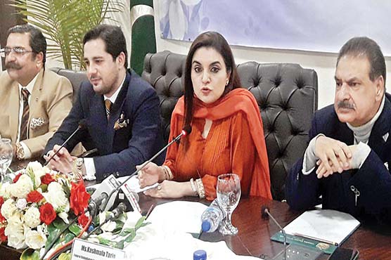 خوا-تین-کو-جا-ئے-کار-پر-عزت-و-احترام-دینا-ہو-گا،-کشما-لہ-طارق