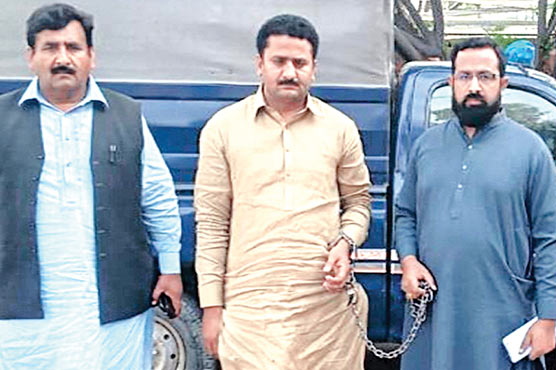 اراضی-ریکارڈ-سنٹر-کا-اہلکاررشوت-لیتے-رنگے-ہاتھوں-گرفتار