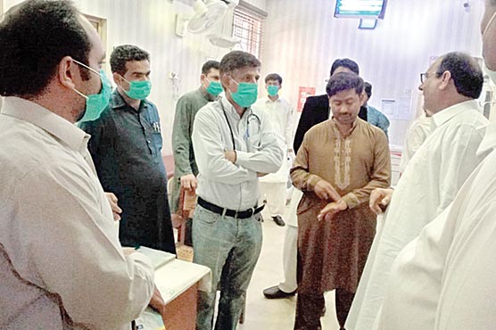 ایم-ایس-کا-تحصیل-ہیڈ-کوارٹرز-ہسپتال-لالیاں-کے-وارڈز-کا-معائنہ