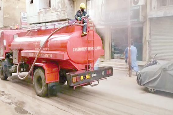 کلفٹن-کنٹونمنٹ-کی-کچی-آبادیوں-میں-جراثیم-کش-دواؤں-کا-چھڑکاؤ