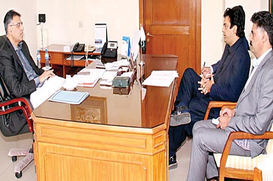 دولت-مشترکہ-سیکر-ٹریٹ-کے-ماہرین-جلد-پا-کستان-آ-ئینگے-،-عثمان-ڈار