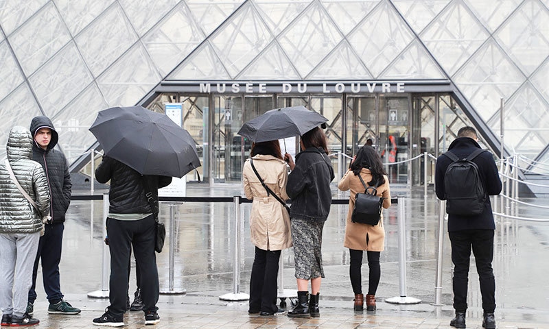 کورونا-وائرس:-پیرس-کا-معروف-’لوور‘-میوزیم-بند