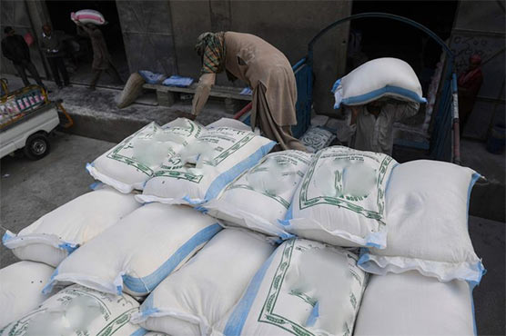 فیصل-آباد:-آٹے-کے-20-کلو-گرام-تھیلے-کی-قیمت-805-سے-1300-روپے-تک-پہنچ-گئی