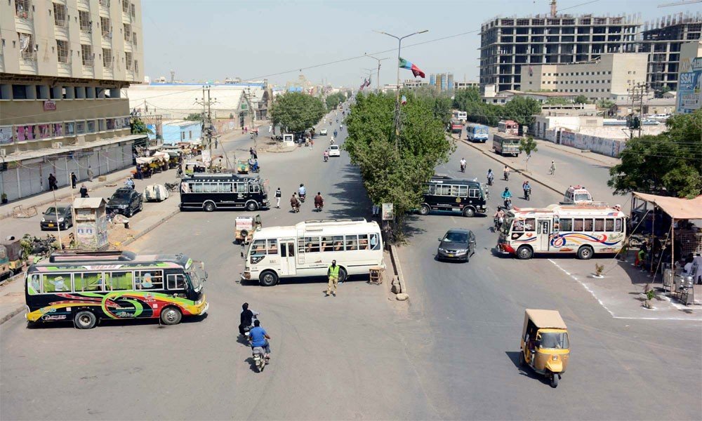 کراچی-میں-مزید-12-مقامات-پر-ناکے-لگا-دیے-گئے