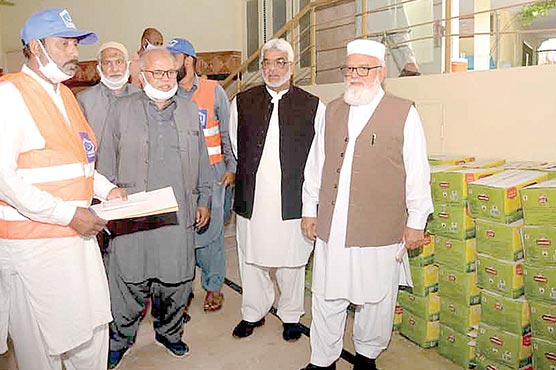 لیاقت-بلوچ-کا-چنیوٹ-بازار-میں-قائم-کورونا-ریلیف-کیمپ-کا-دورہ