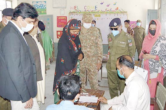 خواتین-میں-45کروڑروپے-سے-زائدکی-مالی-امداد-تقسیم-کردی