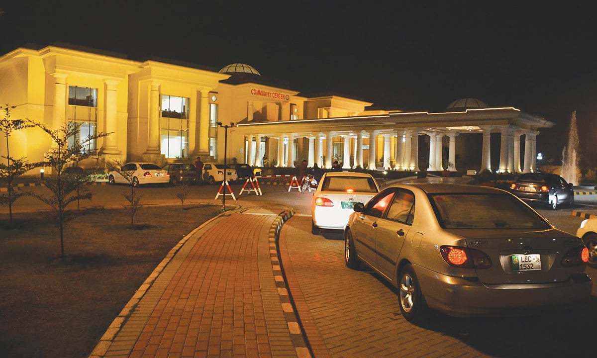 رائے-ونڈ-کی-بحریہ-ٹاؤن-ہاؤسنگ-سوسائٹی-میں-22-نئے-کیسز-کے-بعد-جزوی-لاک-ڈاؤن