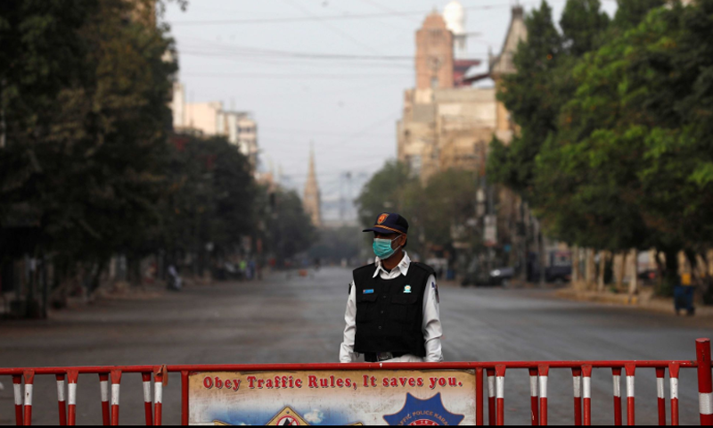 لاک-ڈاؤن-میں-سختی،-سندھ-بھر-میں-321-افراد-گرفتار،-114-مقدمات-درج