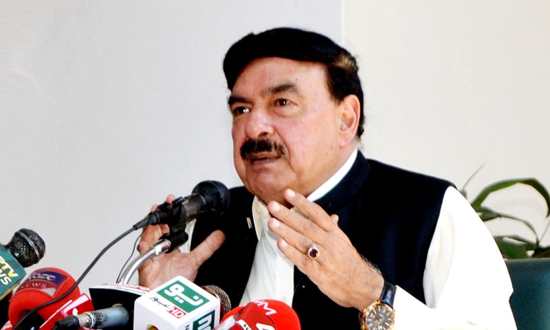 پاکستان-میں-سازشی-لوگ-تبلیغی-جماعت-یا-زائرین-کو-نشانہ-بنارہے-ہیں،-شیخ-رشید