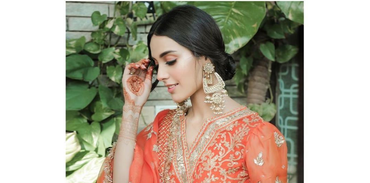 اقراءعزیزکےعید-کے-جوڑے-میں-خاص-کیا-تھا؟