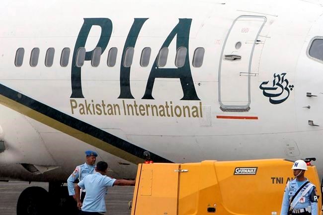 کراچی-طیارہ-حادثہ،-جاں‌-بحق-افراد-کی-تعداد-66-ہوگئی،-2-مسافرمعجزانہ-طور-پر-محفوظ