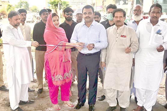 چوکوں-اور-گرین-بیلٹس-کو-خوبصورت-بنانا-مشن-،-قمر-زمان