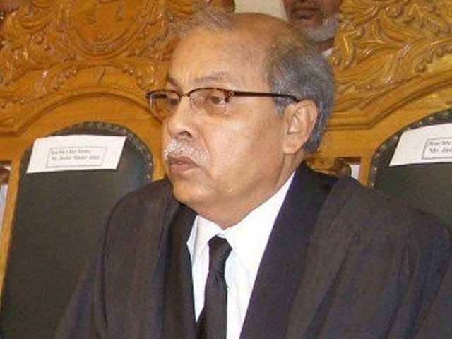 حکومت-خود-کچھ-کرتی-نہیں-فیصلے-ہمارے-گلے-ڈال-دیتی-ہے،-چیف-جسٹس
