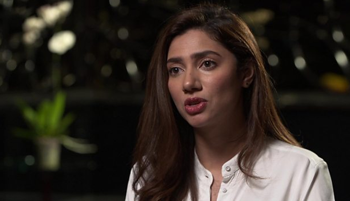 پی-آئی-اے-کی-بد-انتظامی-ناقابل-معافی-ہے:-ماہرہ-خان