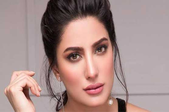 کورونا-وائرس-کا-شکار-ہونے-کی-افواہ-پر-مہوش-حیات-برہم