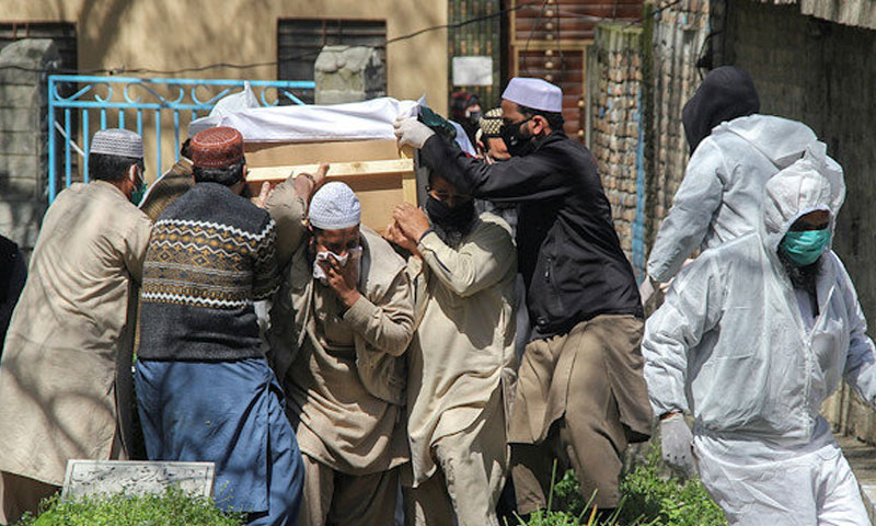 پاکستان-میں-کورونا-سے-مزید-101-ہلاکتیں،-5834-نئے-کیسز-رپورٹ