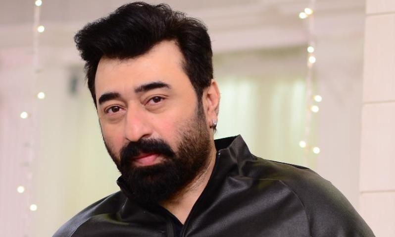 یاسر-نواز-نے-کورونا-سے-صحت-یابی-کے-بعد-پلازما-عطیہ-کردیا