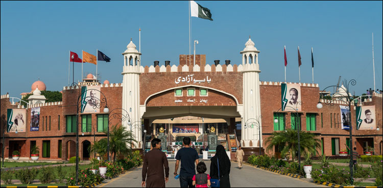 بھارتی-شہریوں-کی-واپسی-،-پاک-بھارت-کشیدگی-کے-باوجود-پاکستان-کا-بڑا-اقدام