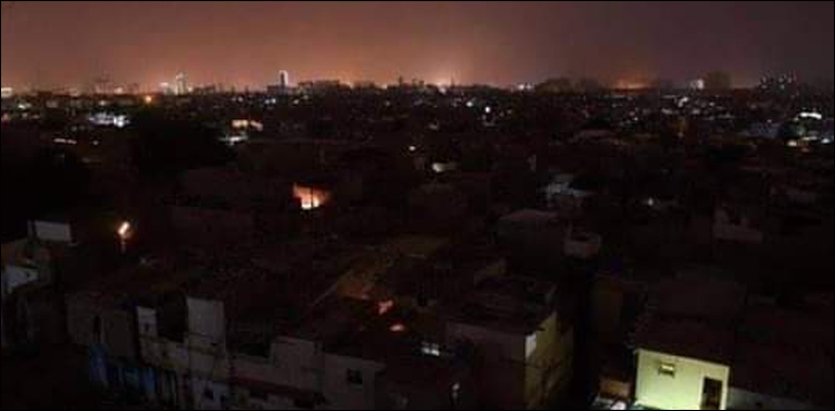 کراچی-میں-بارش-کے-بعد-بھی-8-سے-10-گھنٹے-لوڈ-شیڈنگ-جاری