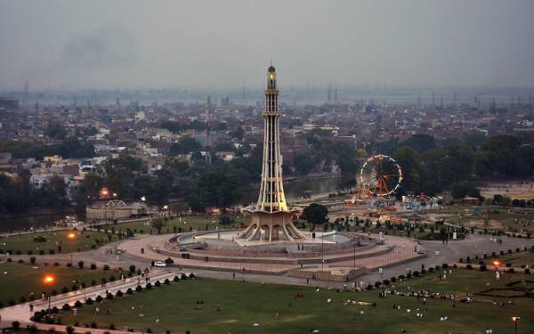 سمارٹ-لاک-ڈاؤن،-لاہور-کے-کتنے-علاقے-کھول-دیئے-گئے؟-تفصیلات-سامنے-آ-گئیں